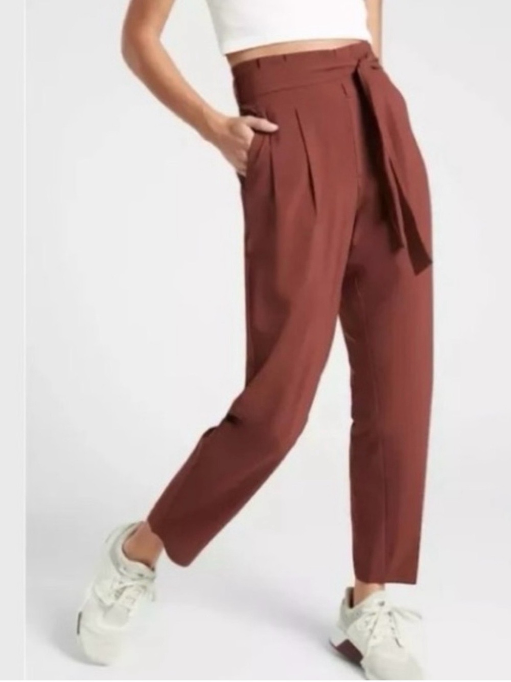 Athleta Skyline Pant ll Paper Bag Waist in Dried Cinnamon Size 6